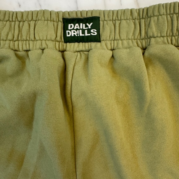 Daily Drills wide leg split seam Matcha joggers XS/S - Picture 5 of 5